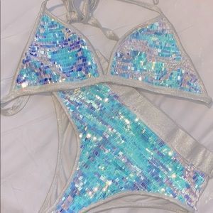 2 piece shiny dancer